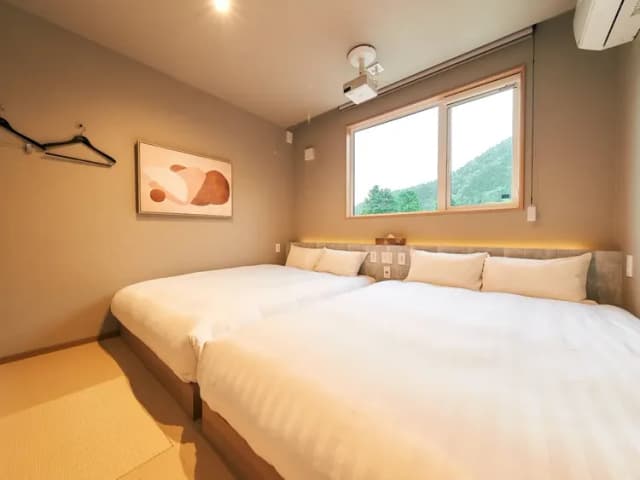 104‐106/寝室②(ダブルベッド×2台）