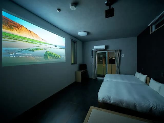 デラックス：EPSONホームプロジェクター使用イメージ