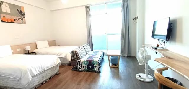 smalldug-Quadruple Room with Balcony (202)-2