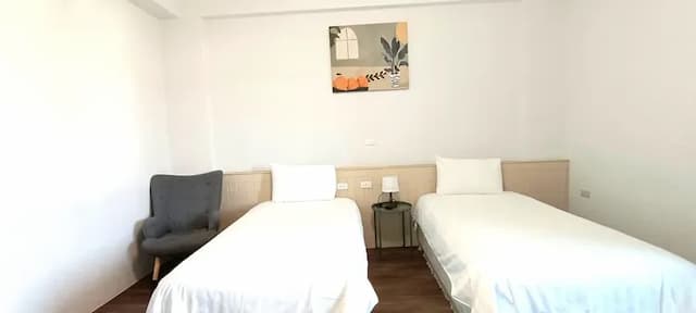 smalldug-Quadruple Room with Balcony (202)-4