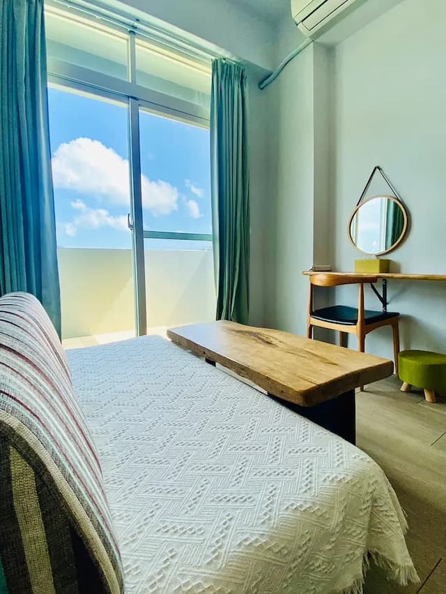 smalldug-Quadruple Room with Balcony (202)-3