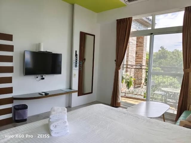 小琉球 白海民宿-加大雙人床房-附陽台-13