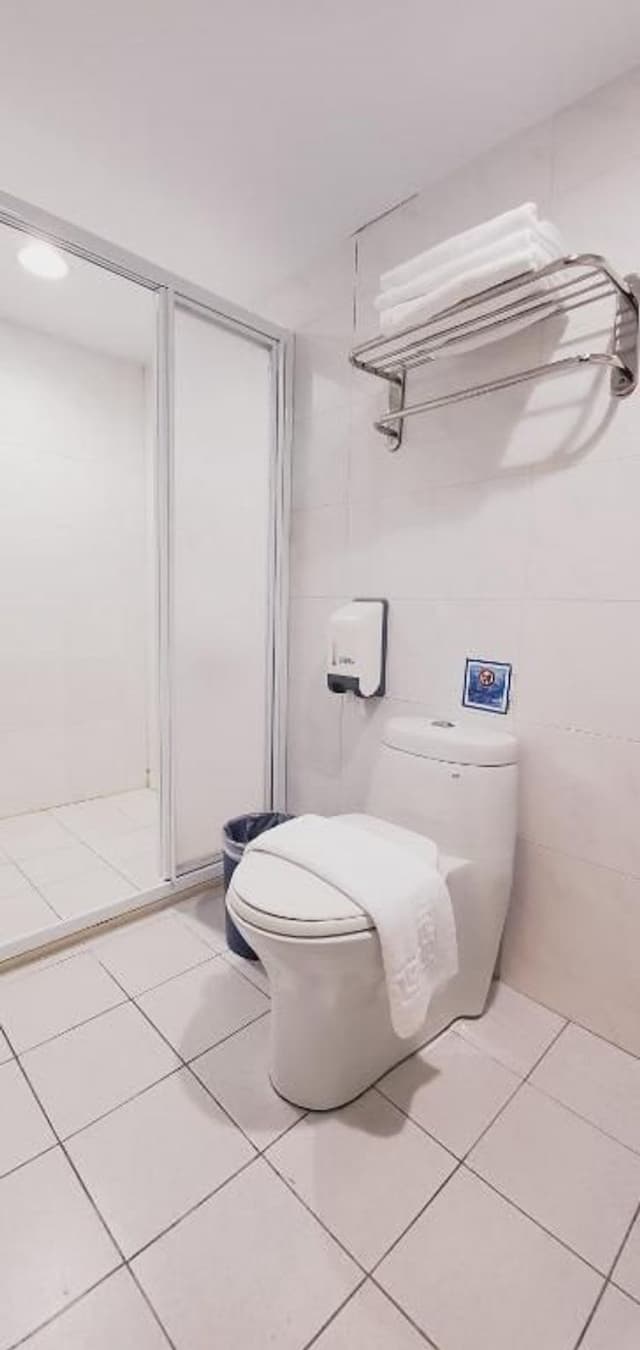 Ximen Garden Inn-Standard Double Room with Window-6