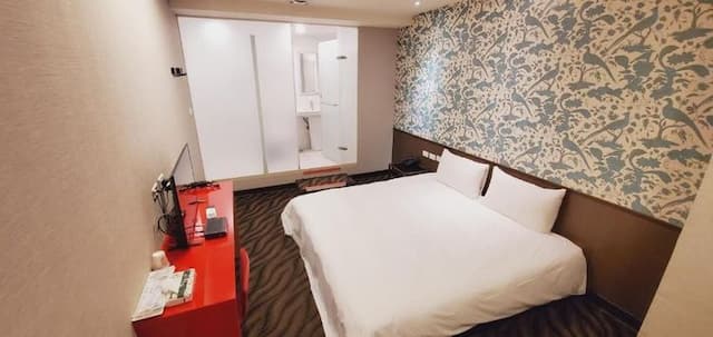 Ximen Garden Inn-Standard Double Room witjout Window-3