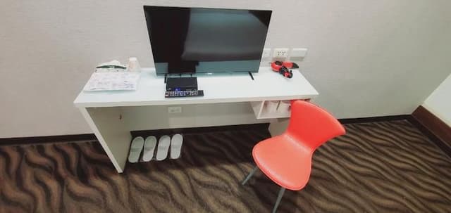 Ximen Garden Inn-Standard Double Room witjout Window-9