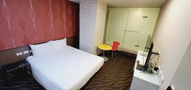 Ximen Garden Inn-Standard Double Room witjout Window-5