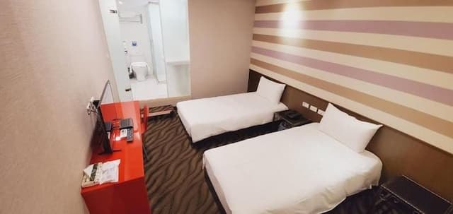 Ximen Garden Inn-Standard twin room without window-3