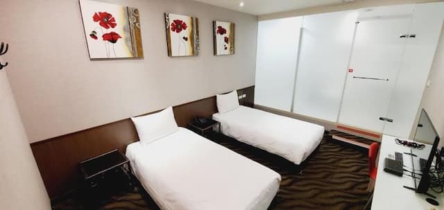 Ximen Garden Inn-Standard twin room without window-1