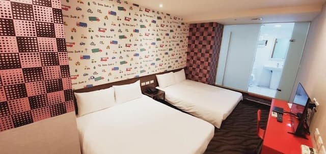 Ximen Garden Inn-Standard Quadruple Room Without Window-4