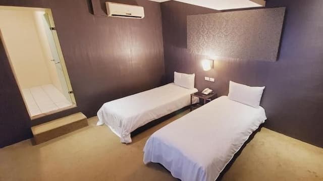 Gugis inn-Standard Twin Room-1