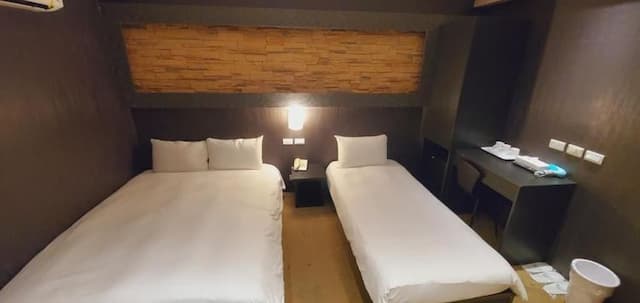 Gugis inn-Standard Triple Room-2