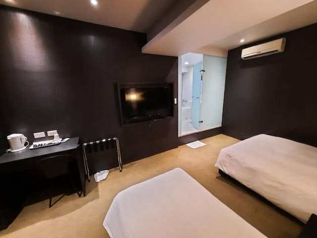 Gugis inn-Superior Triple Room-3