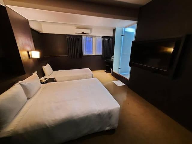 Gugis inn-Superior Triple Room-1