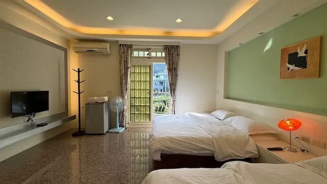 Elephant garden B&B-Four-person room-2