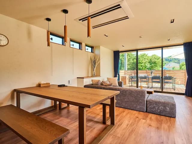 ダイニングダイニング