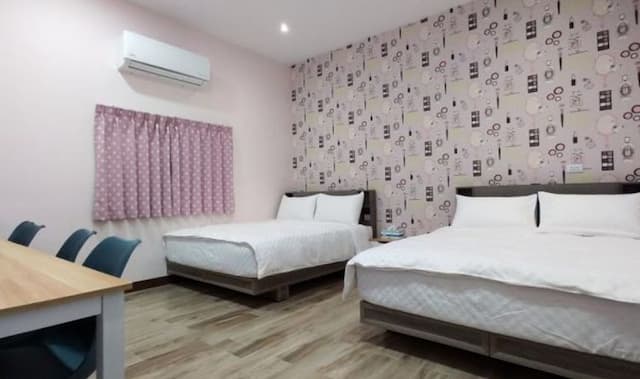 Xiaoliuqiu Lake Homestay-Quad room 901-1