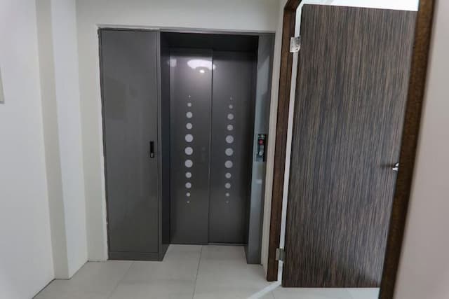 享逸電梯民宿-精緻雙人房-7