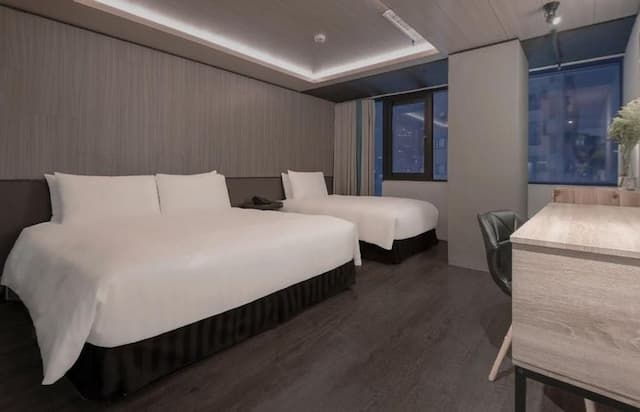 Calligraphy Greenway Hotel-Classic Triple Room(with breakfast)-5