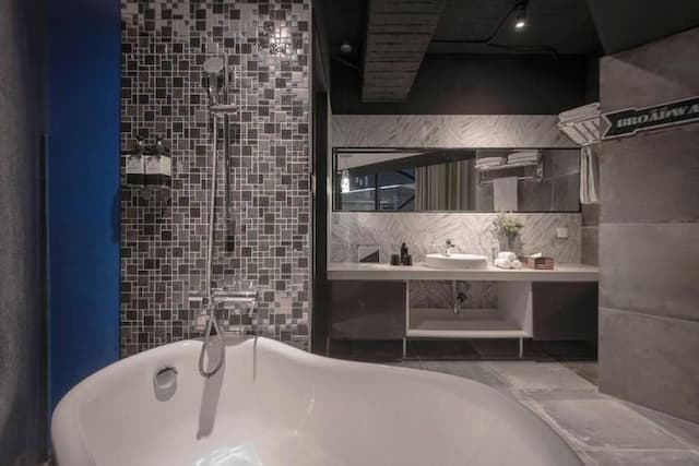 Calligraphy Greenway Hotel-Deluxe Double Room with Bath(without breakfast)-4