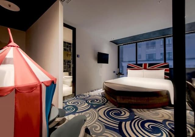 Calligraphy Greenway Hotel-Themed Triple Room(with breakfast)-2