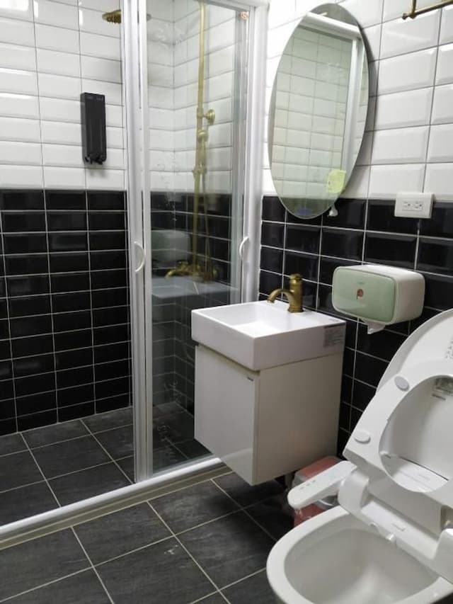 Backpacker Inn Hall 497-2-Quadruple Room-6