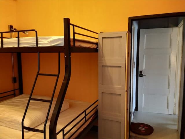Backpacker Inn Hall 497-2-Quadruple Room-3