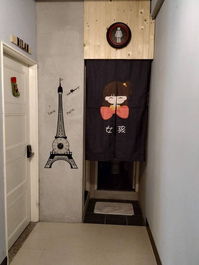 Backpacker Inn Hall 497-2-girls' backpack-5