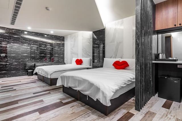 日月潭兒茶宿｜附電梯、地點便利、乾淨舒適-豪華家庭房-306-2