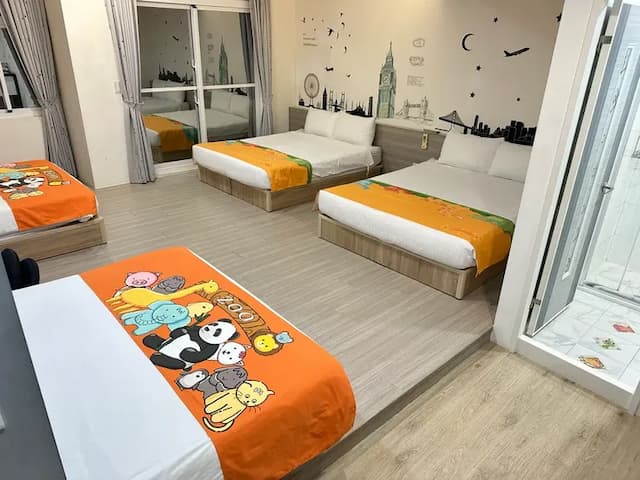 Anko's Home-Family Room-9