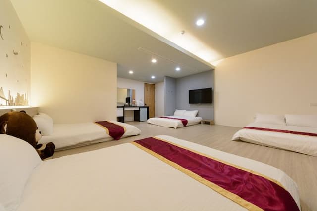 Anko's Home-Family Room-3