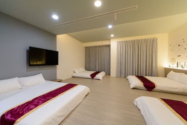 Anko's Home-Family Room-4