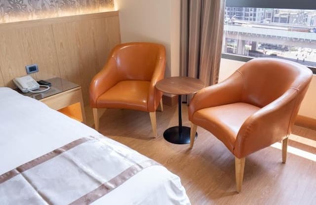 Heti Hotel-Twin Room-4