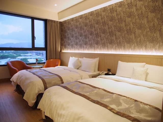 Heti Hotel-Quadruple Room-3