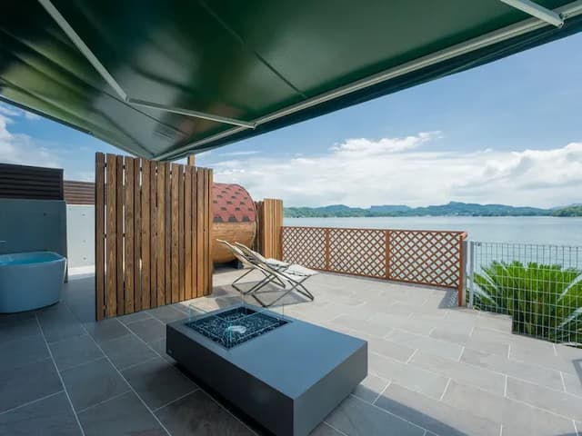 【テラス】目の前に広がる天草の海を眺めながらリラックス