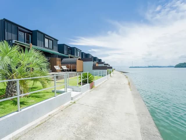 【外観】テラスの目の前には天草の青い海が広がります。