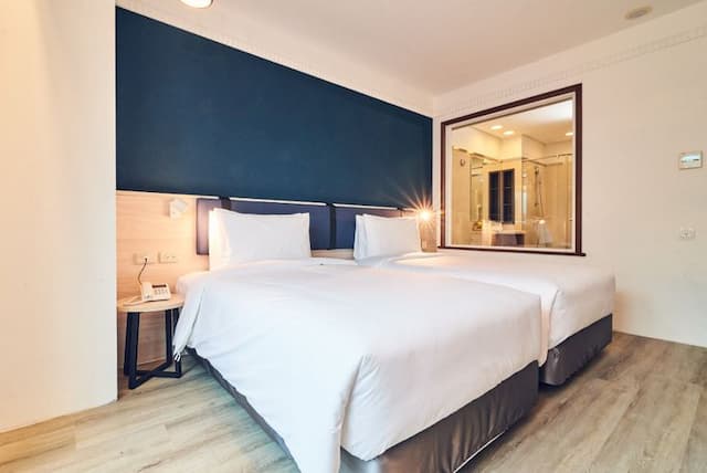 雀客藏居台北南港｜近環球購物中心＆CITYLINK、全新裝潢-經典雙床客房-6