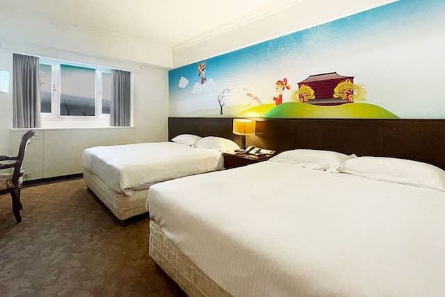 Guide Hotel Kaohsiung Liuhe-Superior Quadruple Room-1