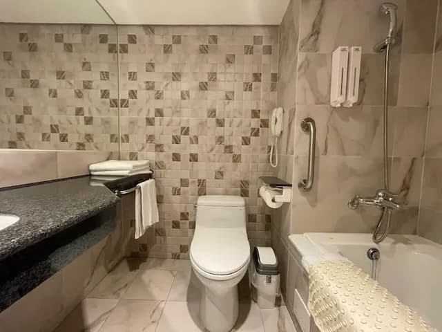 Guide Hotel Kaohsiung Liuhe-Superior Quadruple Room-7