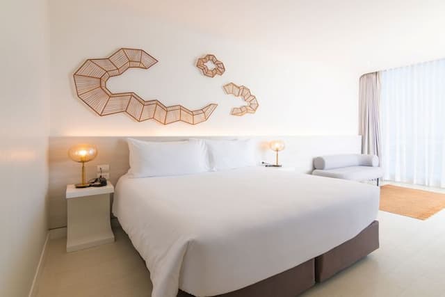 VELA Dhi Udon Thani-Suite Balcony(Room only)-2