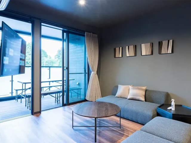 【8名定員 客室一例】リビング