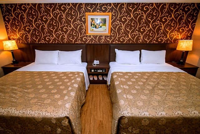 漢彌敦大飯店-豪華家庭房-2