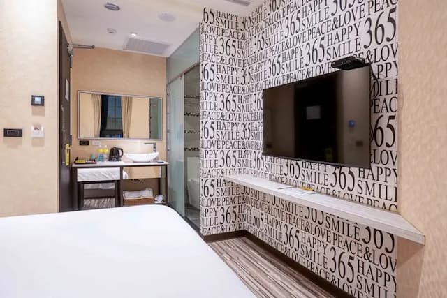 雀客旅館台中自由-經典雙人客房-2