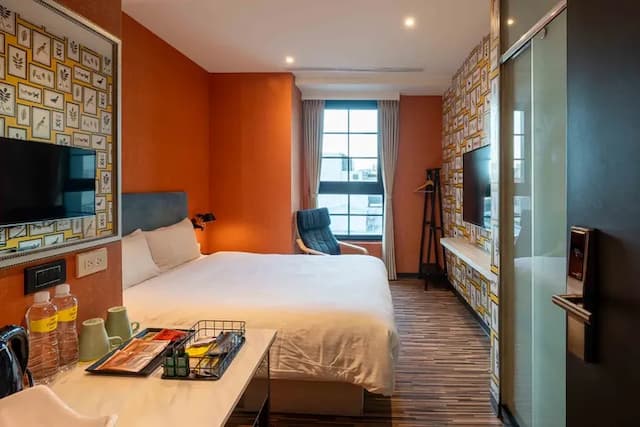 雀客旅館台中自由-經典雙人客房-9