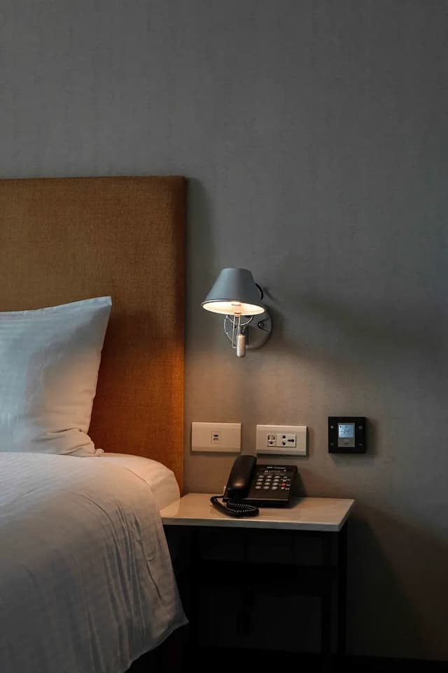 雀客旅館台中自由-經典雙人客房-8