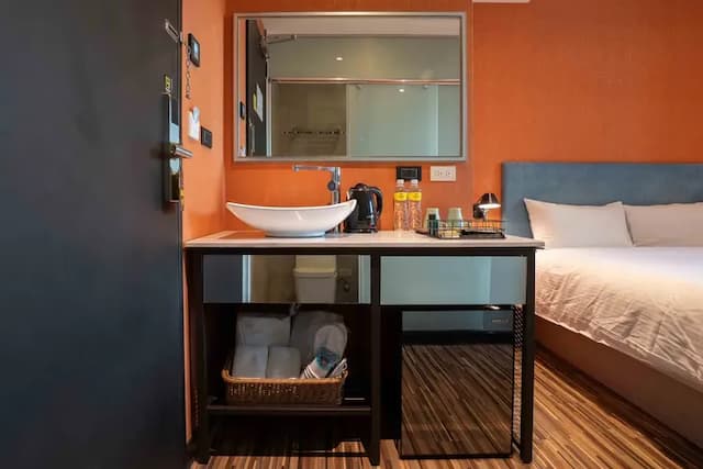 雀客旅館台中自由-經典雙人客房-15