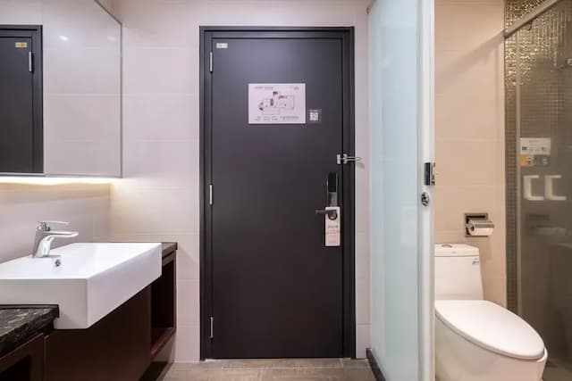 承攜行旅台中自由-承光雙人客房-5