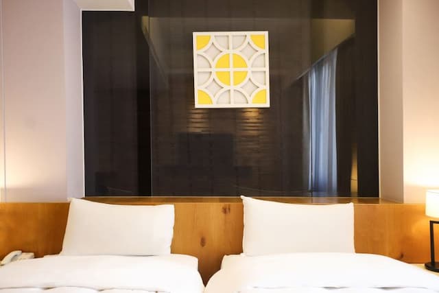 Roots Chew Hotel-Standard Twin Room-2