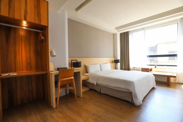 Roots Chew Hotel-Deluxe Double Room-8