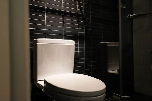 Roots Chew Hotel-Deluxe Quadruple Room-7