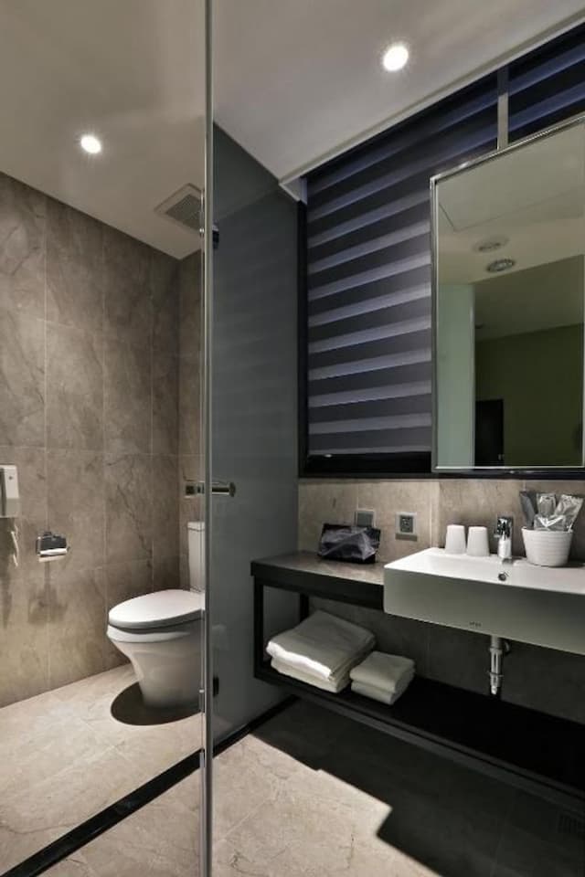 米樂旅店-特大雙人床房(含早餐)-4